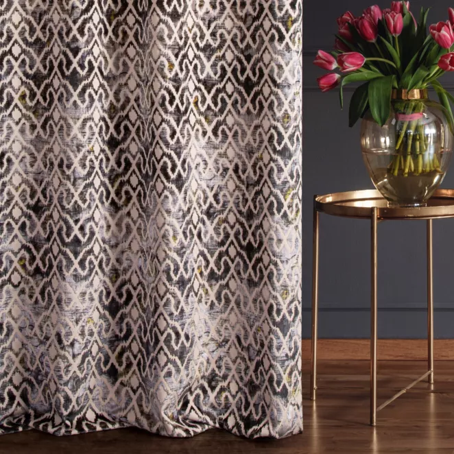 Tkanina zasłonowa, gruba, żakardowa z wypukłym  geometrycznym wzorem, efekt 3D z kolekcji Eva Minge