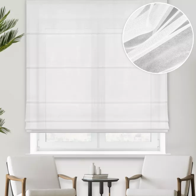 Roleta rzymska biała z połyskliwej tkaniny PERU, wykończona obciążnikiem