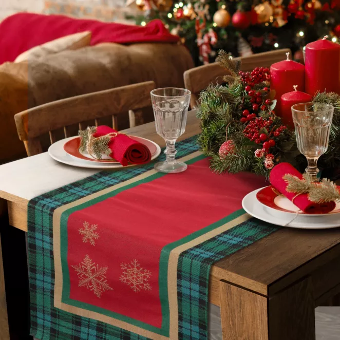 Bieżnik na stół zielono, czerwony 45x140 cm gobelinowy STAR z motywem złotych śnieżynek i ozdobnej kantą kraty