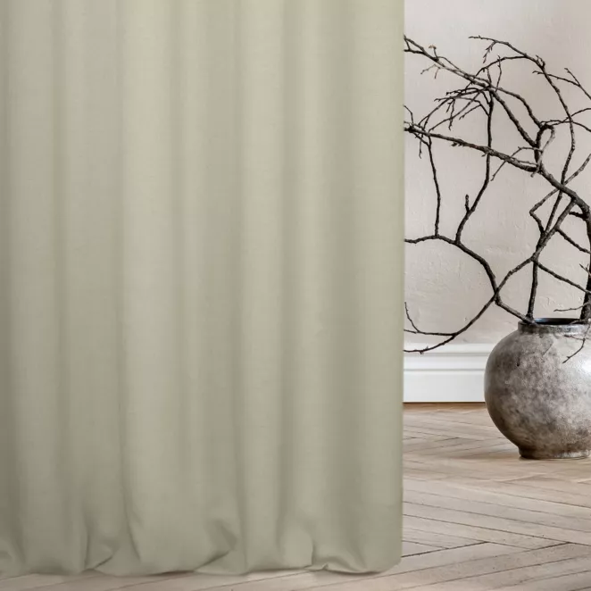 Zasłona szyta na taśmie 5 cm beżowa z tkaniny w stylu eko o naturalnym splocie