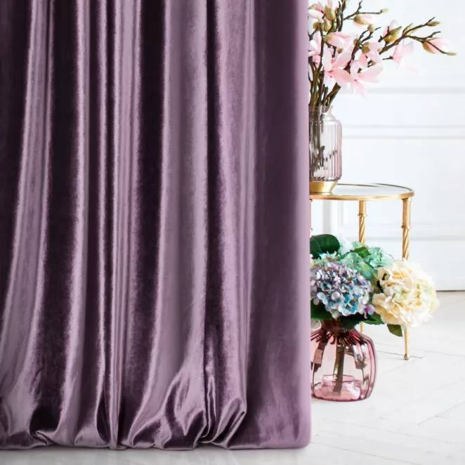 Tkanina zasłonowa gładka, miękka, welwetowa, z wyraźnym połyskiem z kolekcji Eva Minge