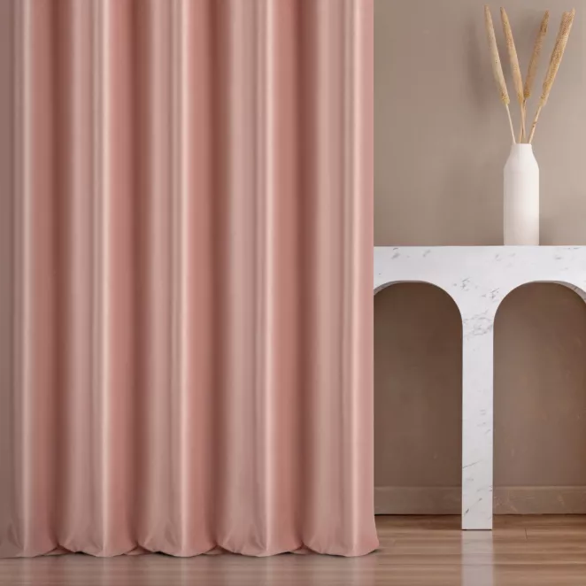 Zasłona szyta na taśmie 5 cm pudrowa z miękkiej półmatowej tkaniny welwetowej