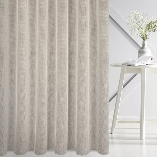 Firana szyta na taśmie 5 cm naturalno srebrna z eleganckiej siatki w stylu glamour z połyskliwą nicią, wykończona obciążnikiem Italissima Eva Minge