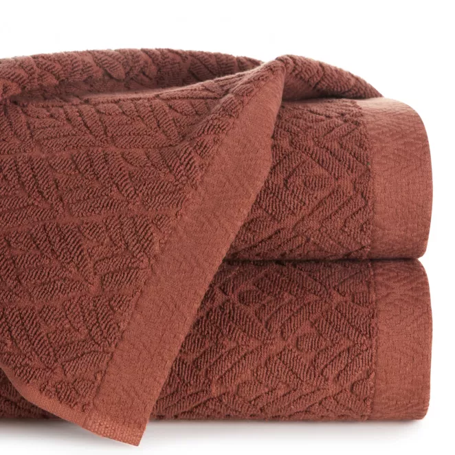 Ręcznik do rąk 30x50 cm z bawełny egipskiej kolor bordowy z wytłaczanym wzorem SCARLET - kolekcja FOREST SUMMER