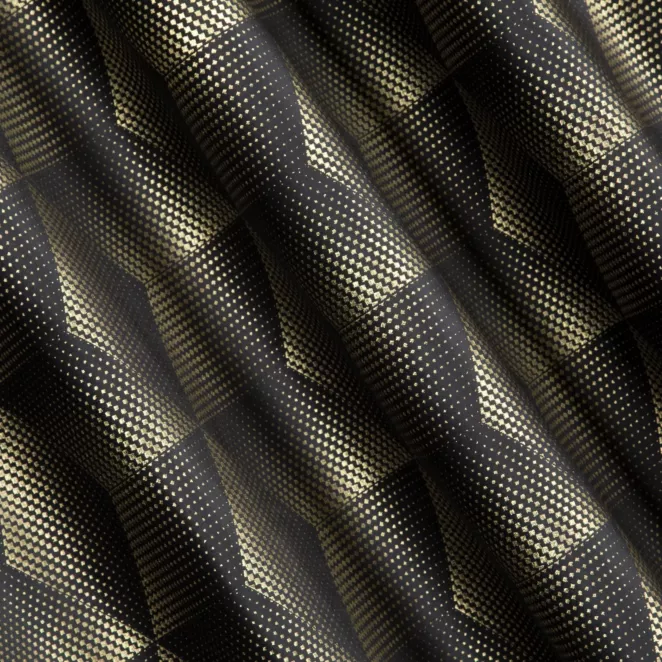 R163/1 Zasłona szyta na taśmie 5 cm czarno złocista z tkaniny welwetowej zdobionej delikatnie połyskującym drukiem