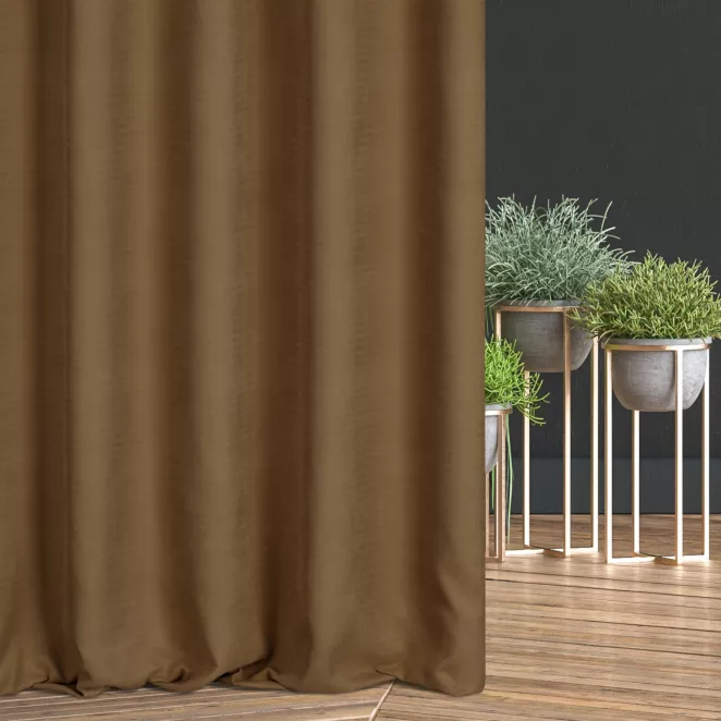 Zasłona szyta na taśmie 5 cm jasnobrązowa z miękkiej, matowej tkaniny w drobny geometryczny wzór