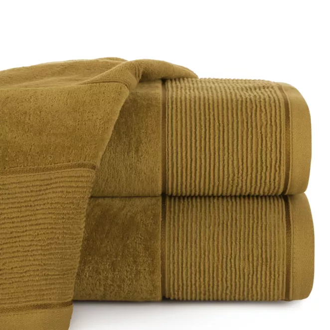 Ręcznik kąpielowy 50x90 cm bawełniany kolor miodowy z welurową bordiurą 500 g/m2 EMMA