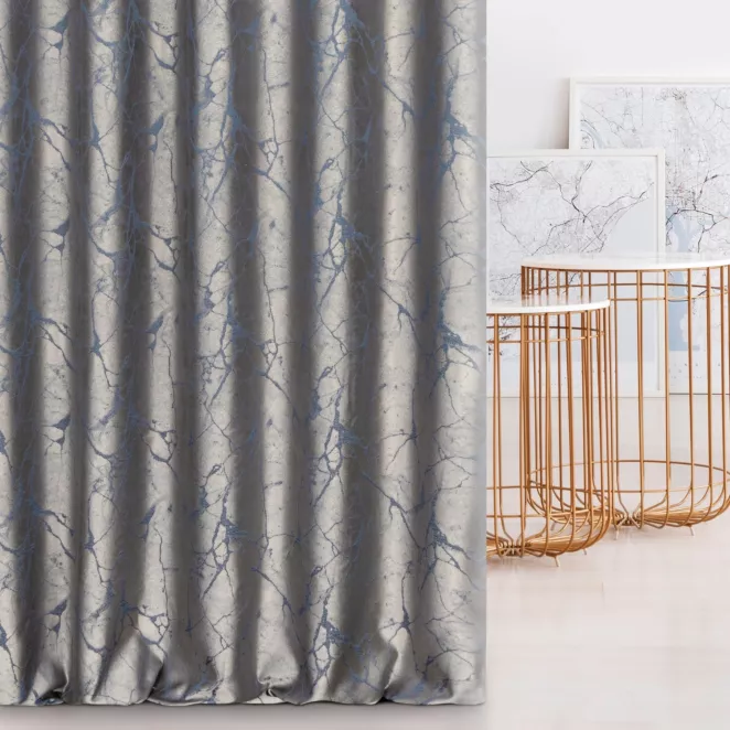 Zasłona szyta na taśmie 5 cm granatowa z gładkiej tkaniny żakardowej z efektem marmuru