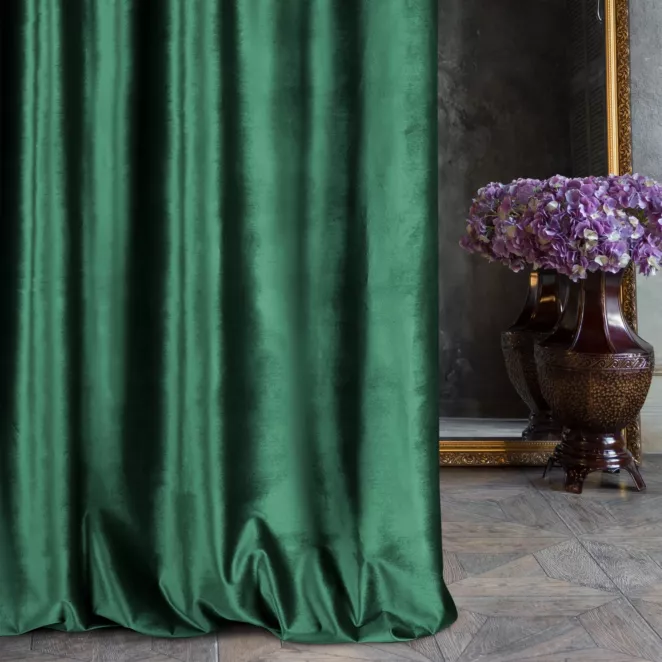 Zasłona szyta na taśmie 5 cm ITALIA zielona z tkaniny welwetowej o delikatnym połysku
