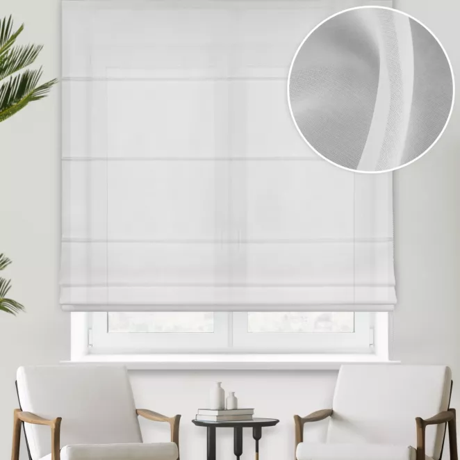 Roleta rzymska biała z miękkiej i delikatnej tkaniny typu KREPA, wykończona obciążnikiem