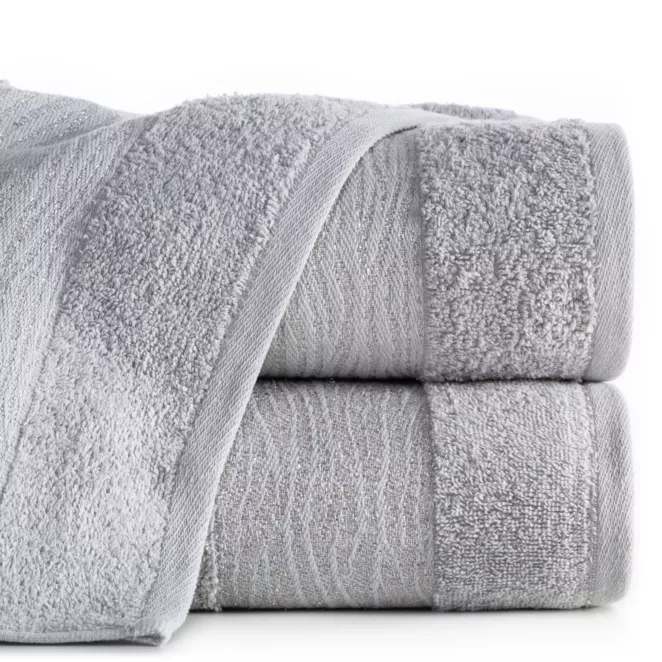 Ręcznik kąpielowy 70x140 cm bawełniany kolor srebrny z błyszącą bordiurą AMBER