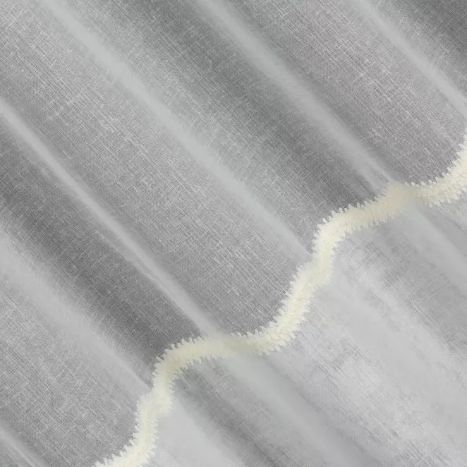 M307/2 Firana szyta na taśmie 5 cm kremowa z matowej etaminy wykończonej ozdobnym podwinięciem Italissima Eva Minge