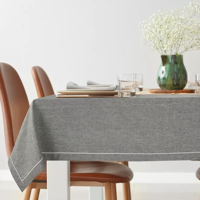 Obrus popielato, biały 140x220 cm MEGI zdobiony lamówką