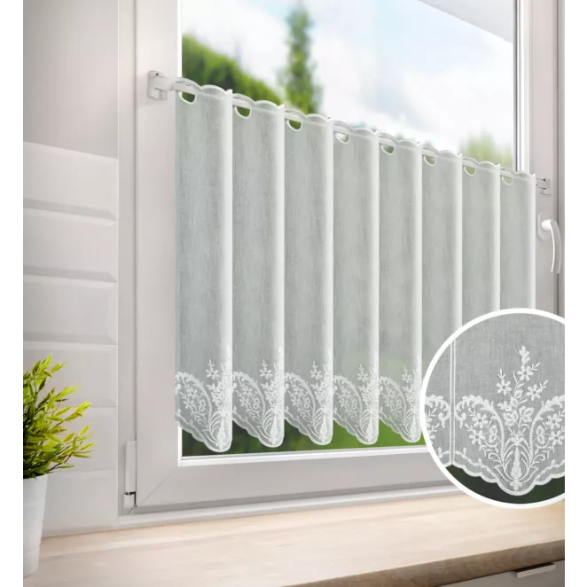 Tkanina firanowa zazdrostka z etaminy zdobiona haftem