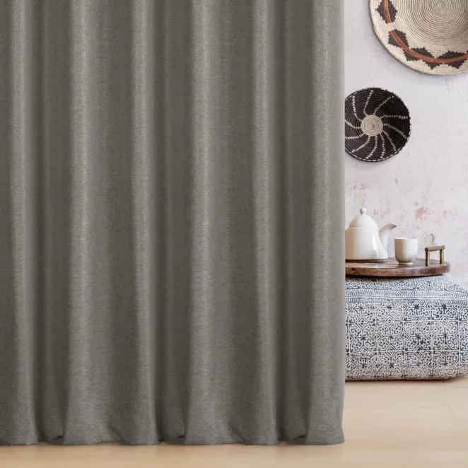 Zasłona szyta na taśmie 8 cm stalowa o naturalnym charakterze, z widocznym, ozdobnym splotem