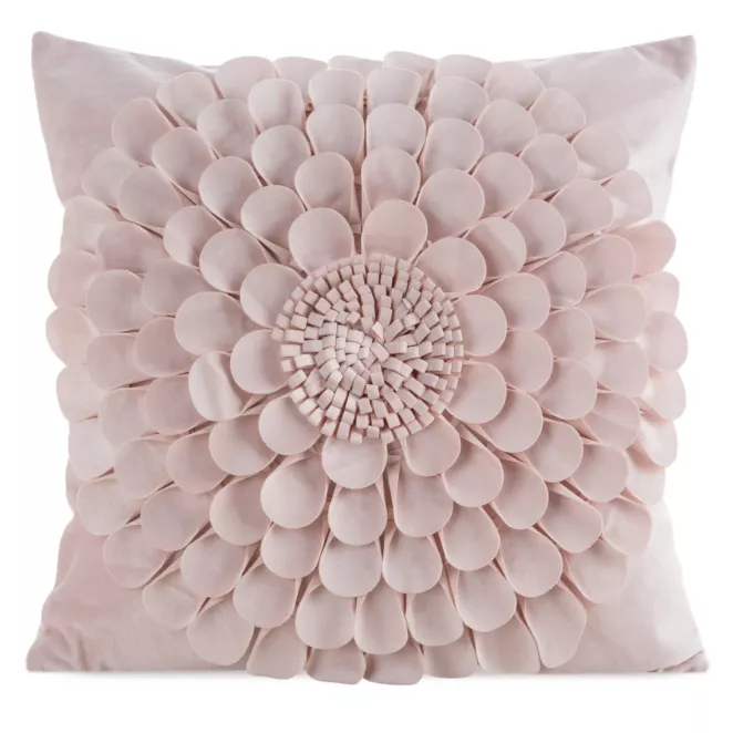 Poszewka na poduszkę 45 x 45 cm z welwetu kolor pudrowy zdobiona trójwymiarowym motywem kwiatu FLORES 2