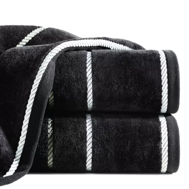 Ręcznik kąpielowy 70x140 cm bawełniany kolor czarny z welwetową bordiurą i kontrastującymi paseczkami 500 g/m2 NEL