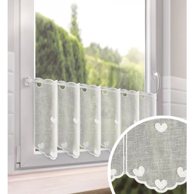 Tkanina firanowa zazdrostka zdobiona haftowaną aplikacją w kształcie serduszek