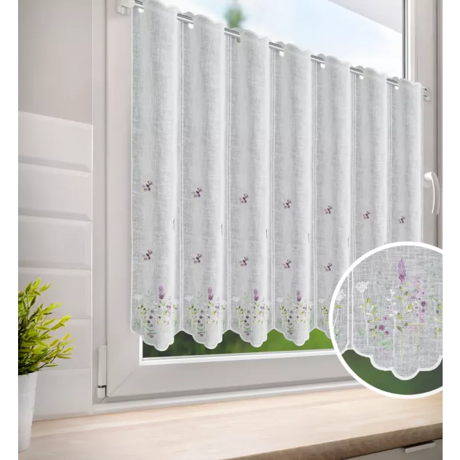 Tkanina firanowa zazdrostka zdobiona haftem drobnych kwiatuszków