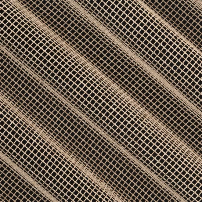 L135/3 Firana szyta na taśmie 5 cm beżowa z luźno tkanej siatki szenilowej, delikatnej i miękkiej w dotyku, wykończona obciążnikiem