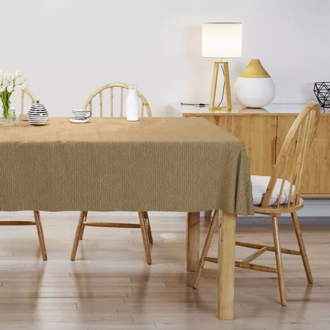 Obrus szyty DORA - HIT jasnozłoty z miękkiej tkaniny o welurowej strukturze