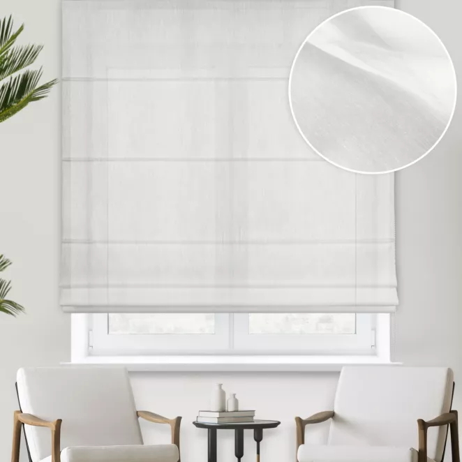 Roleta rzymska kremowa z matowej miękkiej tkaniny o naturalnym splocie, wykończona obciążnikiem