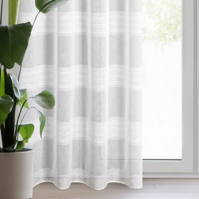 Firana biała zdobiona szenilowymi pasami 140x250 cm przelotka AGATA