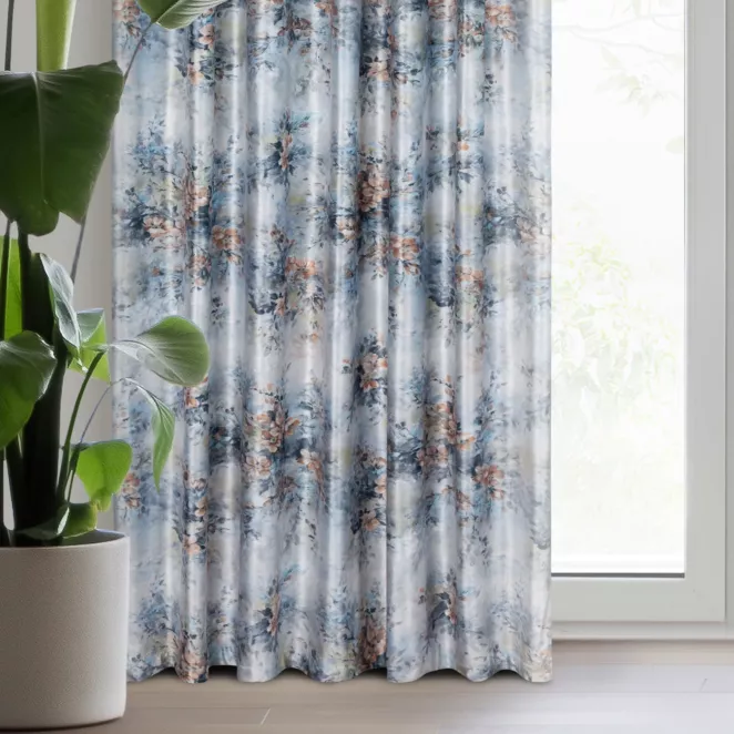 Zasłona welwetowa biało, niebieska w kwiaty 140x270 cm taśma - MARISA