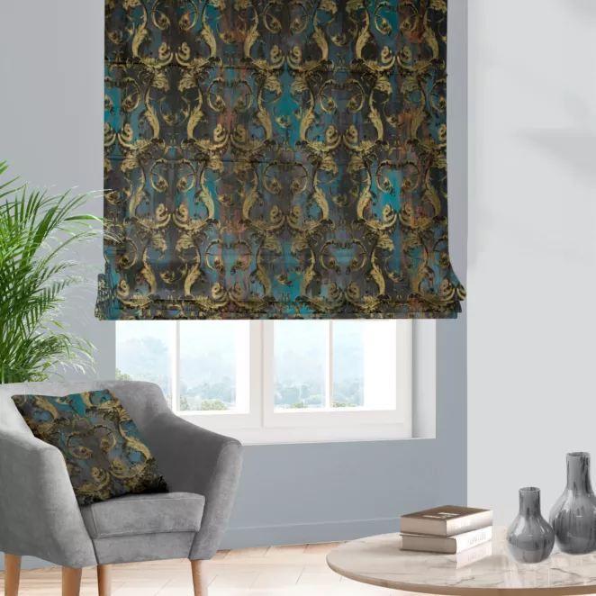 Roleta rzymska ciemnoturkusowo złota z miękkiej tkaniny w elegancki ornamentowy wzór