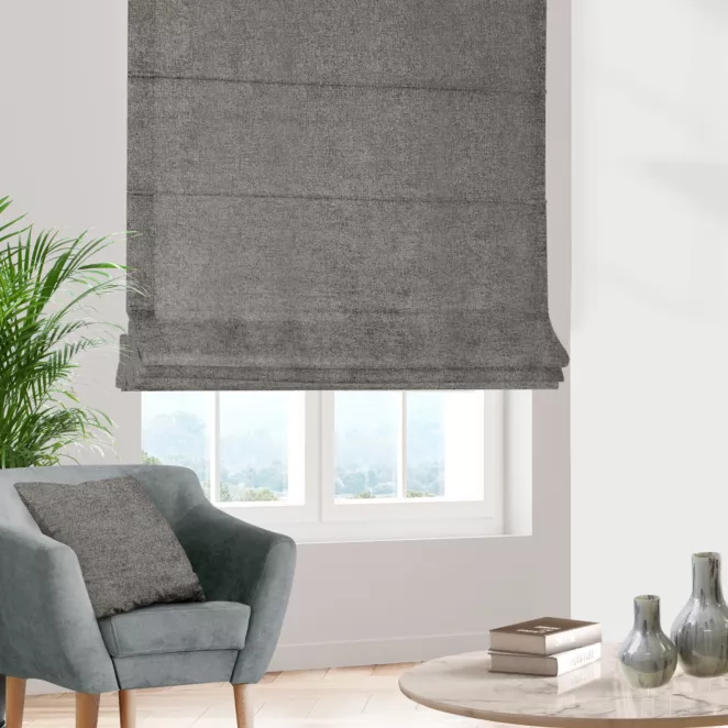 Roleta rzymska popielata z miękkiej w dotyku tkaniny szenilowej