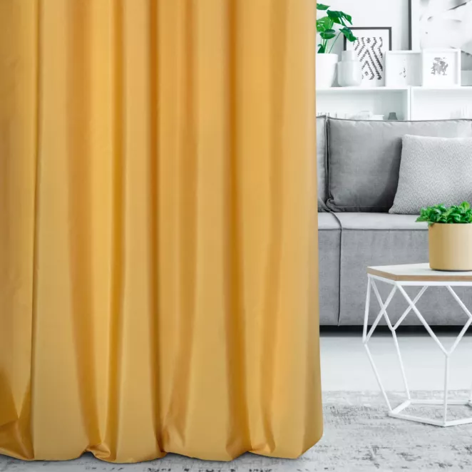 Zasłona szyta na taśmie 5 cm złota z gładkiej tkaniny z delikatnym połyskiem