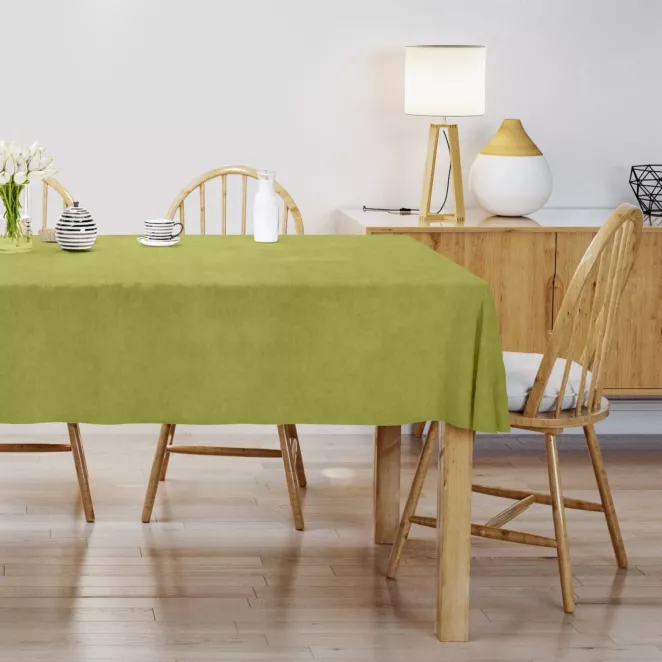 Obrus szyty DORA - HIT jasnozielony z miękkiej tkaniny o welurowej strukturze