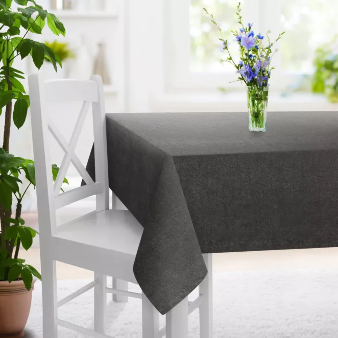 Obrus szyty ciemnostalowy z miękkiej w dotyku tkaniny szenilowej