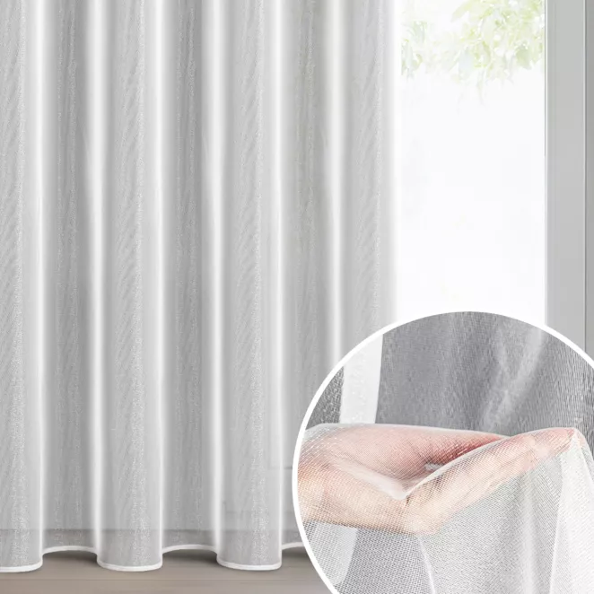 Firana biała z lekkiej i błyszczącej tkaniny 135x250 cm przelotka SYLVIA ELLA LINE