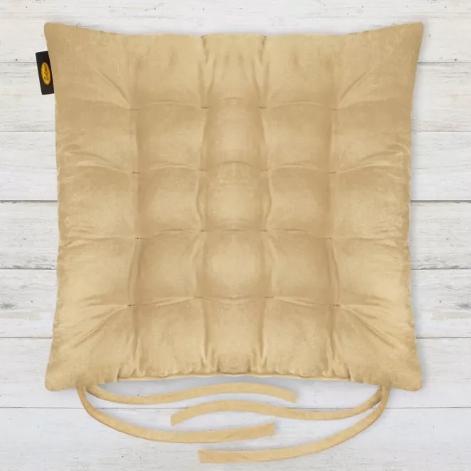 Poduszka na krzesło 40 x 40 x 6 cm  welurowa beżowa z szesnastoma pikowaniami ADORE