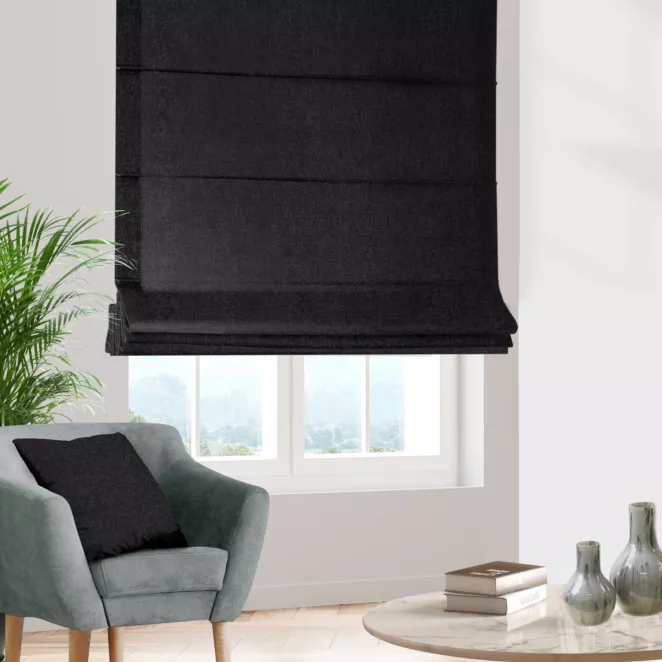 Roleta rzymska czarna z miękkiej w dotyku tkaniny szenilowej