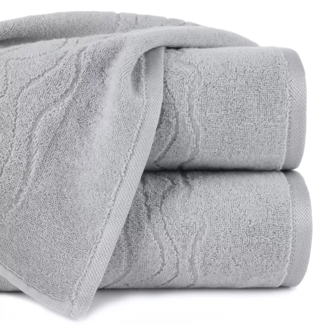 Ręcznik do rąk 30x50 cm bawełniany kolor srebrny zdobiony bordiurą z błyszczącym wzorem 500 g/m2 KARIN