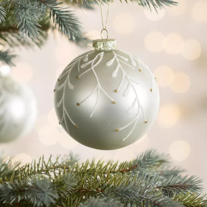 Szklana bombka choinkowa ręcznie zdobiona wzorem gałązek