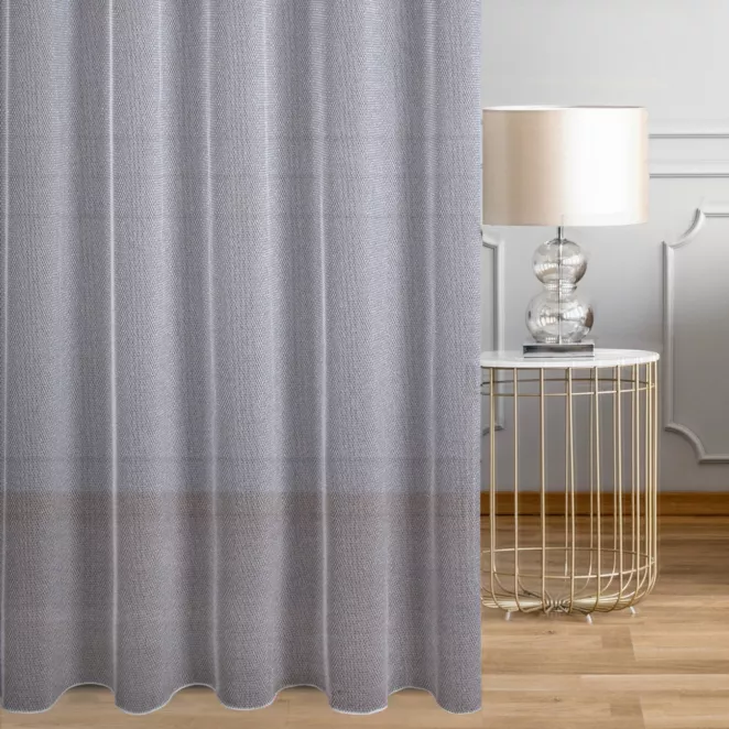 Firana szyta na taśmie 5 cm biało srebrzysta z eleganckiej siatki w stylu glamour z połyskliwą nicią, wykończona obciążnikiem Italissima Eva Minge