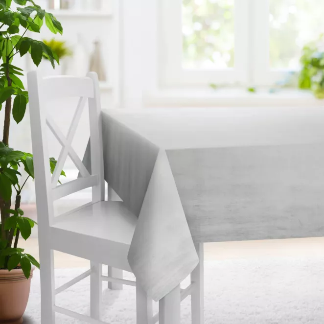 Obrus szyty ciemnosrebrny z miękkiej tkaniny welwetowej