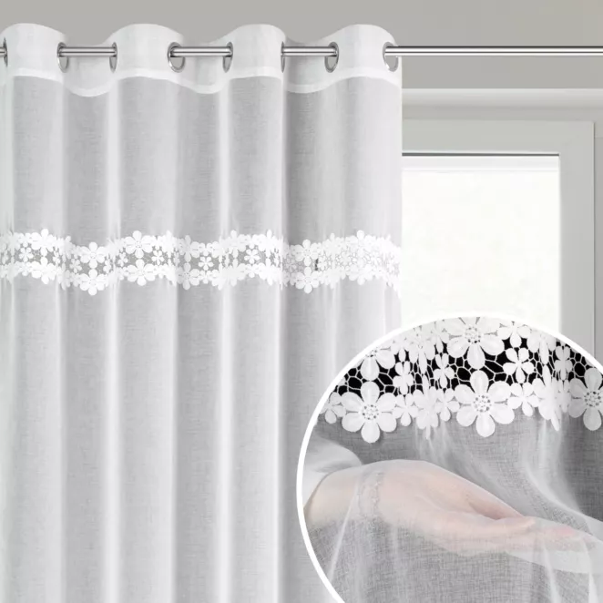 Firana biała z etaminy zdobiona ażurową aplikacją 140x250 cm przelotka KAJA