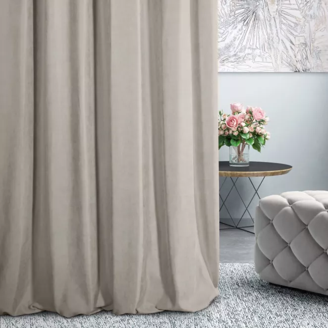 Zasłona szyta na taśmie 5 cm DORA - HIT szarobeżowa z miękkiej tkaniny o welurowej strukturze