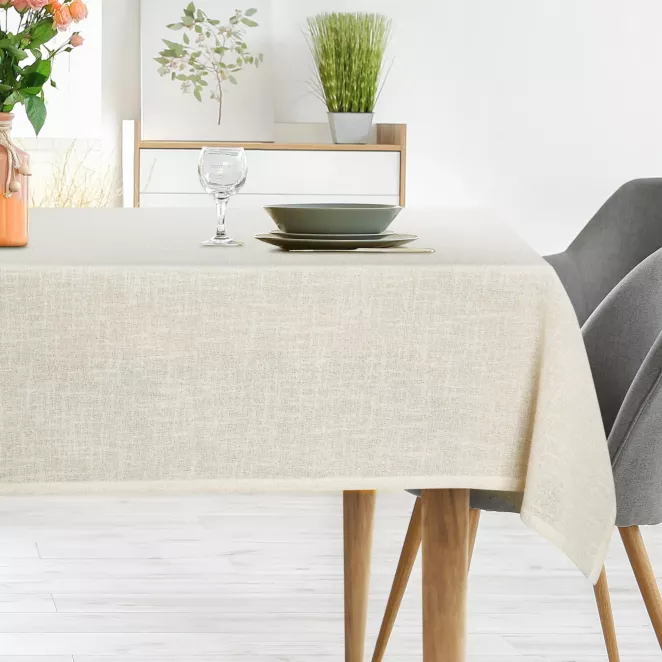 Obrus kremowy 140x240 cm INES 12 z przetykaną błyszczącą nicią