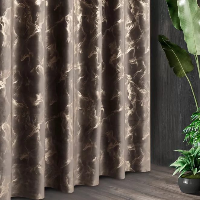 Tkanina zasłonowa z welwetu zdobiona złotym marmurkowym wzorem