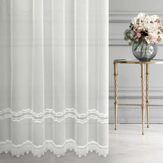 Tkanina firanowa matowa markizeta, z dwoma pasami gipiurowego haftu