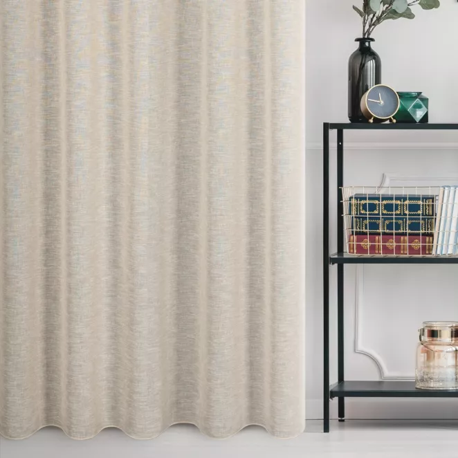 Firana szyta na taśmie 5 cm beżowa z matowej grubej etaminy wykończonej obciążnikiem