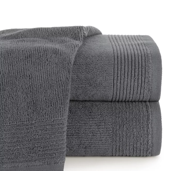 Ręcznik kąpielowy 50x90 cm bawełniany kolor stalowy zdobiony błyszczącą bordiurą 500 g/m2 LARI