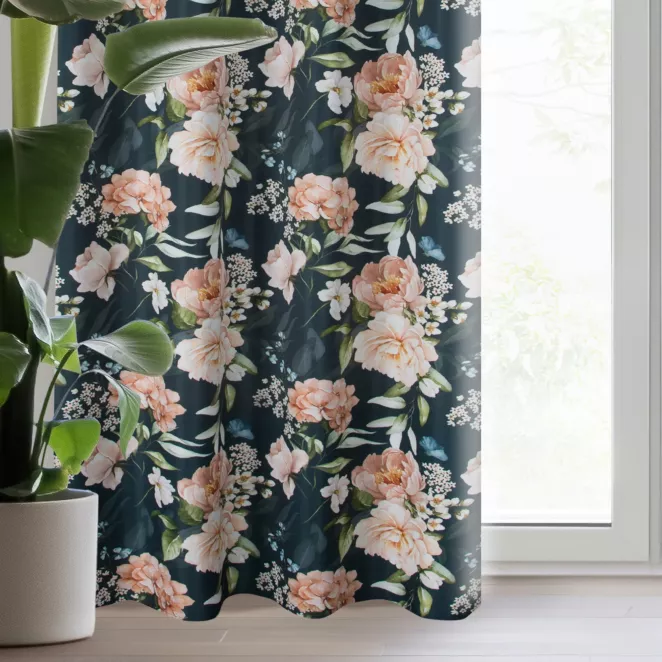 Zasłona czarno, różowa z nadrukiem kwiatów z tkanina typu oxford 140x270 cm przelotka - SALMA