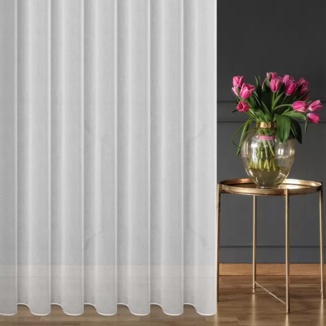 Firana szyta na taśmie 5 cm biała z cienkiej matowej etaminy, wykończona obciążnikiem