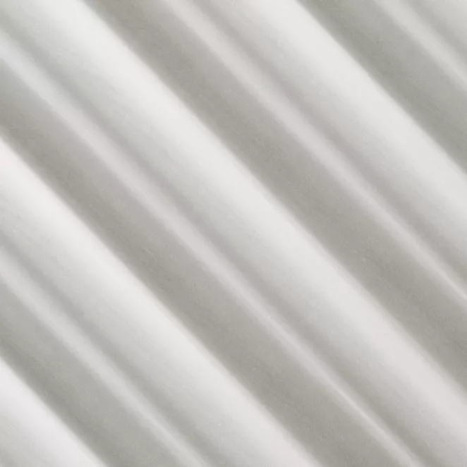 R209/4 Firana szyta na taśmie 5 cm kremowa z miękkiej tkaniny o perłowym połysku, wykończona obciążnikiem